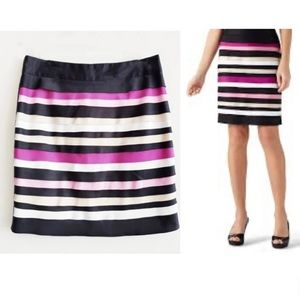 White House Black Market tiered pencil mini skirt Bumblebee, Size 4